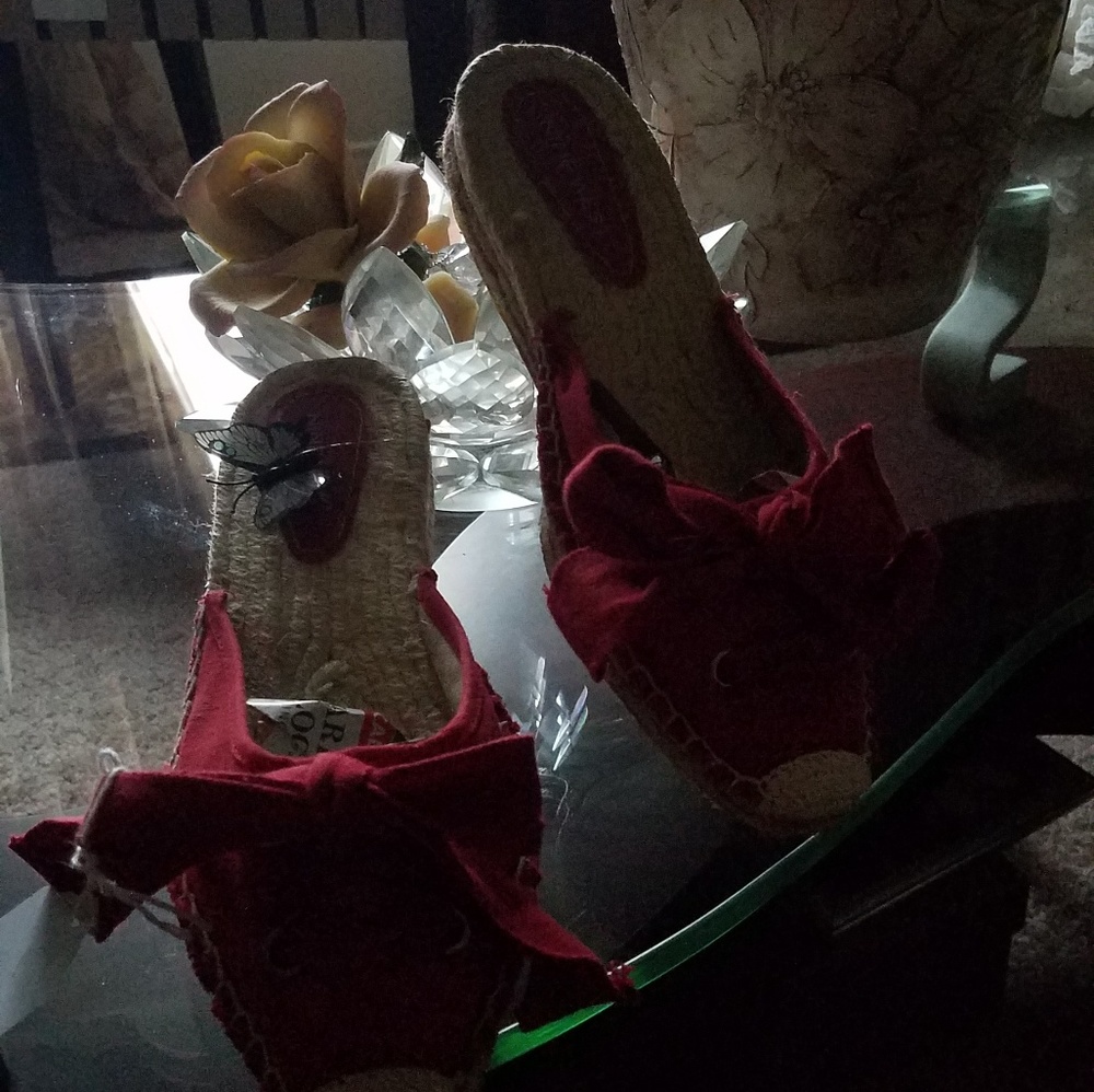 Shoes - Picture 2 of 2
